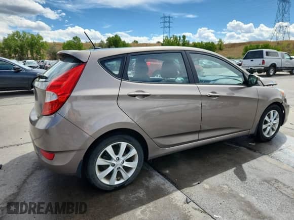 2014 Hyundai Accent SE с VIN KMHCU5AE9EU174959, выставлен на аукционе Copart как лот 80008695 с пробегом 80 552 миль миль и Списание • Salvage title. История ставок и продаж доступна на DreamBid. Изображение 3.