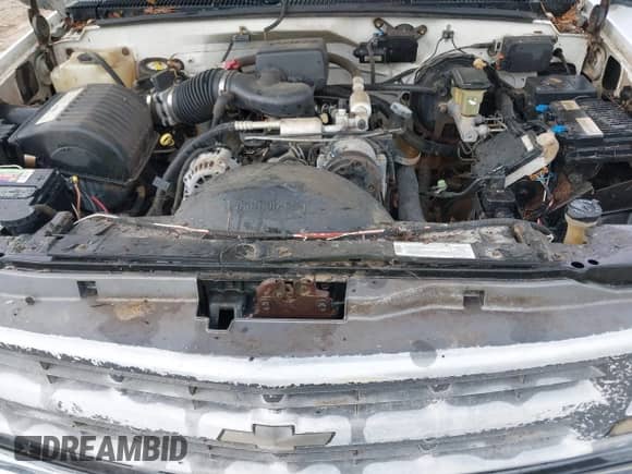 1998 Chevrolet Silverado 2500 с VIN 1GCGK29R2WE162374, выставлен на аукционе IAAI как лот 43122649 с пробегом 104 600 миль миль и . История ставок и продаж доступна на DreamBid. Изображение 10.