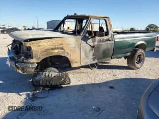 1993 Ford F-250 с VIN 2FTHF26H5PCB36444, выставлен на аукционе Copart как лот 81555984 с пробегом Не указан миль и На запчасти • Non repairable. История ставок и продаж доступна на DreamBid. Изображение 1.