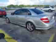 2009 Mercedes-Benz C 300 Sport z VIN WDDGF54X59F230456, wystawiony jako IAAI lot #43400074 z przebiegiem 247 374 mil mil oraz . Historia ofert i sprzedaży dostępna na DreamBid. Obrazek 3.