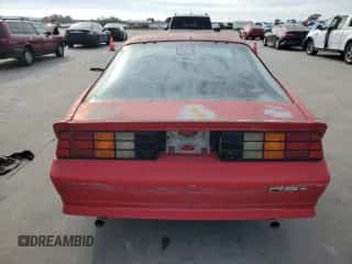 1991 Chevrolet Camaro z VIN 1G1FP23T8ML182261, wystawiony jako Copart lot #82581024 z przebiegiem 181 723 mil mil oraz Czysty tytuł • Clean title. Historia ofert i sprzedaży dostępna na DreamBid. Obrazek 6.