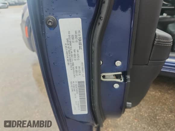 2017 Chrysler 300 C z VIN 2C3CCAET7HH557951, wystawiony jako Copart lot #71775145 z przebiegiem 76 432 mil mil oraz Szkoda całkowita • Salvage title. Historia ofert i sprzedaży dostępna na DreamBid. Obrazek 12.