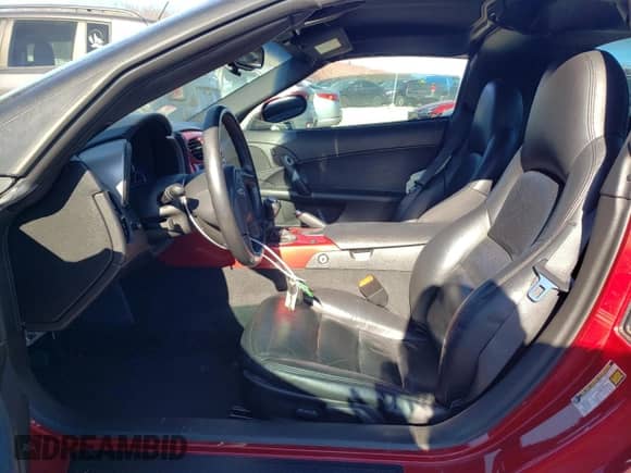 2005 Chevrolet Corvette с VIN 1G1YY24U155115536, выставлен на аукционе Copart как лот 80206244 с пробегом 59 817 миль миль и Чистый • Clean title. История ставок и продаж доступна на DreamBid. Изображение 7.