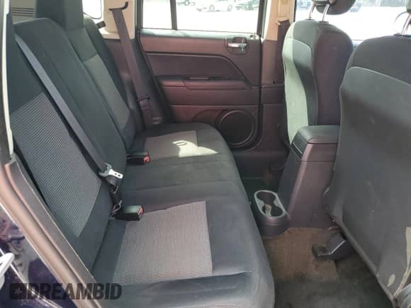 2014 Jeep Compass Sport z VIN 1C4NJCBB3ED679460, wystawiony jako Copart lot #87197415 z przebiegiem 117 309 mil mil oraz Szkoda całkowita • Salvage title. Historia ofert i sprzedaży dostępna na DreamBid. Obrazek 11.