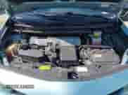 2015 Toyota Prius Two z VIN JTDZN3EU9FJ032759, wystawiony jako IAAI lot #42620922 z przebiegiem 151 572 mil mil oraz . Historia ofert i sprzedaży dostępna na DreamBid. Obrazek 10.