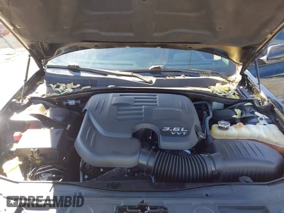 2019 Chrysler 300 Touring с VIN 2C3CCAAG3KH740652, выставлен на аукционе IAAI как лот 43158847 с пробегом 74 744 миль миль и . История ставок и продаж доступна на DreamBid. Изображение 10.