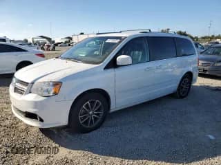 2017 Dodge Grand Caravan SXT with VIN 2C4RDGCG3HR859100, listed as a Copart auction lot 82706835 with 151,235 mi miles and Clean title. Bid and sale history available at DreamBid. Image 1.