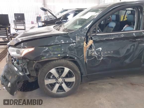 2021 Chevrolet Traverse LT с VIN 1GNEVHKW1MJ124681, выставлен на аукционе IAAI как лот 42268785 с пробегом 67 447 миль миль и . История ставок и продаж доступна на DreamBid. Изображение 6.