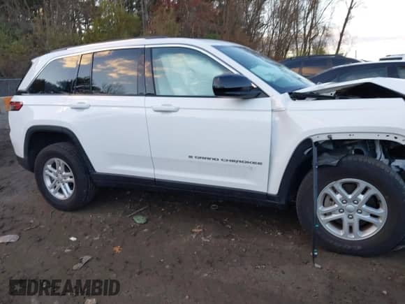 2023 Jeep Grand Cherokee Laredo with VIN 1C4RJHAG1PC530436, listed as a IAAI auction lot 40766475 with 12,535 mi miles and . Bid and sale history available at DreamBid. Image 14.