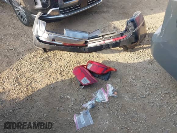 2024 Hyundai Palisade Calligraphy с VIN KM8R7DGE3RU651720, выставлен на аукционе IAAI как лот 43084050 с пробегом 27 661 миль миль и . История ставок и продаж доступна на DreamBid. Изображение 12.