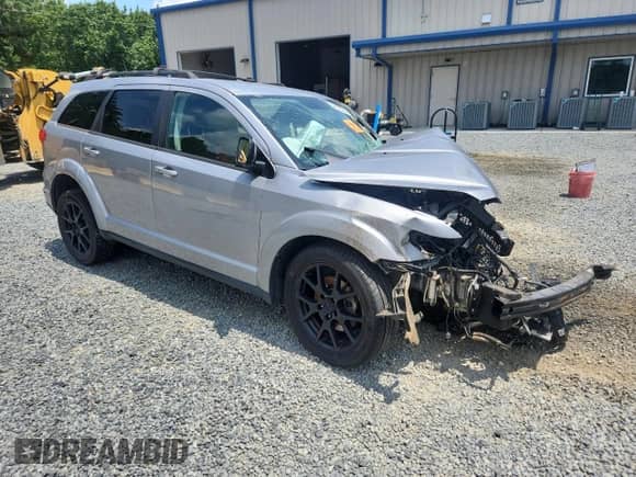 2017 Dodge Journey SXT with VIN 3C4PDCBB1HT558828, listed as a Copart auction lot 64690055 with Not provided miles and Salvage title. Bid and sale history available at DreamBid. Image 4.