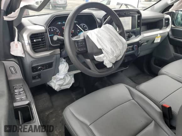 2022 Ford F-150 XL z VIN 1FTEX1CB1NKD32612, wystawiony jako Copart lot #67271795 z przebiegiem 82 631 mil mil oraz Szkoda całkowita • Salvage title. Historia ofert i sprzedaży dostępna na DreamBid. Obrazek 8.