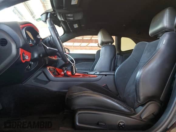2019 Dodge Challenger GT with VIN 2C3CDZJG3KH525980, listed as a Copart auction lot 84568205 with 49,871 mi miles and Non repairable. Bid and sale history available at DreamBid. Image 7.