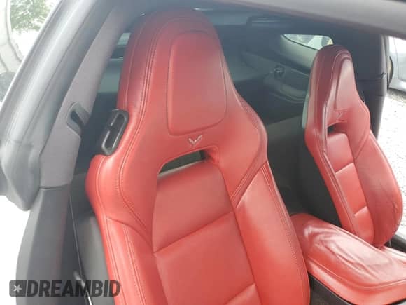 2017 Chevrolet Corvette 2LT с VIN 1G1YD2D77H5100579, выставлен на аукционе Copart как лот 58973455 с пробегом Не указан миль и Списание • Salvage title. История ставок и продаж доступна на DreamBid. Изображение 10.