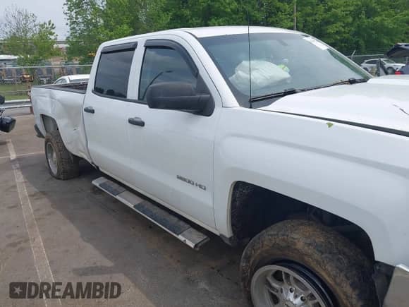 2018 Chevrolet Silverado 2500HD Work Truck with VIN 1GC1CUEG5JF171088, listed as a IAAI auction lot 42101904 with Not provided miles and . Bid and sale history available at DreamBid. Image 1.