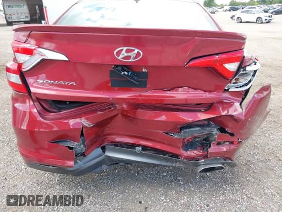 2016 Hyundai Sonata SE with VIN 5NPE24AF9GH340724, listed as a IAAI auction lot 43086894 with 166,251 mi miles and . Bid and sale history available at DreamBid. Image 6.