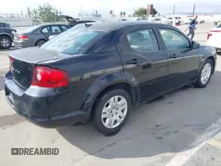 2013 Dodge Avenger SE z VIN 1C3CDZABXDN621457, wystawiony jako IAAI lot #43442384 z przebiegiem 137 513 mil mil oraz . Historia ofert i sprzedaży dostępna na DreamBid. Obrazek 4.