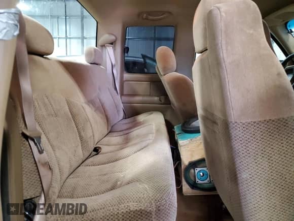 1999 Chevrolet Silverado 2500 LS with VIN 1GCGK29U5XE171379, listed as a Copart auction lot 62301075 with 155,172 mi miles and Salvage title. Bid and sale history available at DreamBid. Image 10.
