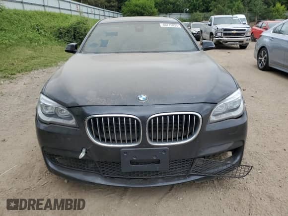 2013 BMW 7 Series 750Li xDrive with VIN WBAYF8C50DDE59437, listed as a Copart auction lot 60775835 with 141,531 mi miles and Clean title. Bid and sale history available at DreamBid. Image 5.