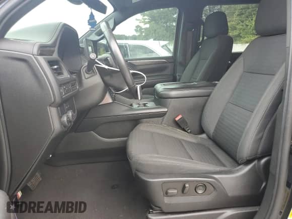 2022 Chevrolet Suburban LS with VIN 1GNSCBKD2NR125121, listed as a Copart auction lot 69820335 with 113,228 mi miles and Clean title. Bid and sale history available at DreamBid. Image 7.