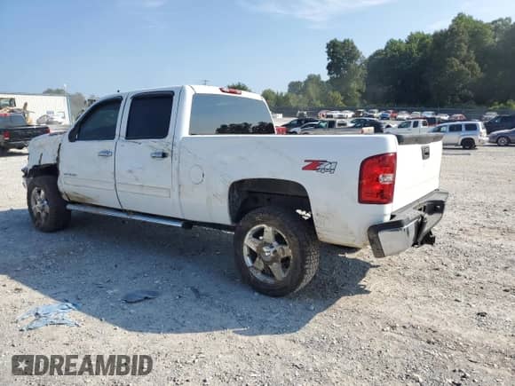2012 Chevrolet Silverado 2500HD LT with VIN 1GC1KXCG3CF161640, listed as a Copart auction lot 69408605 with 214,815 mi miles and Clean title. Bid and sale history available at DreamBid. Image 2.
