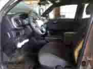 2018 Toyota Tacoma SR5 с VIN 3TMAZ5CN9JM060615, выставлен на аукционе Copart как лот 58673135 с пробегом 37 190 миль миль и Списание • Salvage title. История ставок и продаж доступна на DreamBid. Изображение 7.