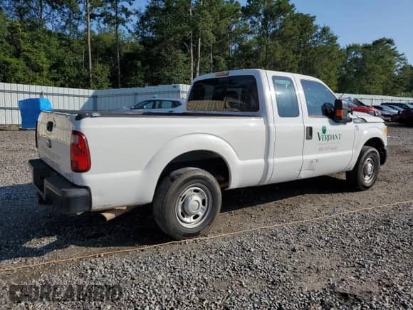 2013 Ford F-250 XL z VIN 1FT7X2A66DEB89562, wystawiony jako Copart lot #64355205 z przebiegiem 210 462 mil mil oraz Szkoda całkowita • Salvage title. Historia ofert i sprzedaży dostępna na DreamBid. Obrazek 3.
