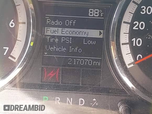 2012 Ram 1500 z VIN 3C6JD7DP7CG204214, wystawiony jako IAAI lot #42709809 z przebiegiem 217 017 mil mil oraz . Historia ofert i sprzedaży dostępna na DreamBid. Obrazek 7.