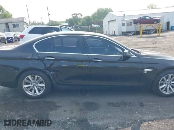 2016 BMW 5 Series 528i xDrive with VIN WBA5A7C55GG148999, listed as a IAAI auction lot 42931192 with 157,996 mi miles and . Bid and sale history available at DreamBid. Image 13.