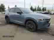 2023 Mazda CX-5 S Carbon Edition z VIN JM3KFBCM3P0135072, wystawiony jako Copart lot #81649475 z przebiegiem 21 569 mil mil oraz Szkoda całkowita • Salvage title. Historia ofert i sprzedaży dostępna na DreamBid. Obrazek 4.