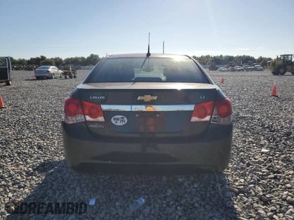 2014 Chevrolet Cruze 1LT z VIN 1G1PC5SB1E7340783, wystawiony jako Copart lot #81585645 z przebiegiem 146 731 mil mil oraz Szkoda całkowita • Salvage title. Historia ofert i sprzedaży dostępna na DreamBid. Obrazek 6.