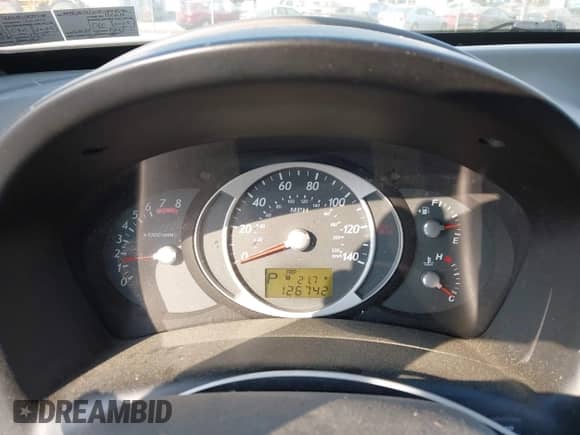 2008 Hyundai Tucson SE with VIN KM8JN72D08U844540, listed as a IAAI auction lot 42418350 with 126,742 mi miles and . Bid and sale history available at DreamBid. Image 7.