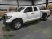 2019 Toyota Tundra SR с VIN 5TFUM5F1XKX083627, выставлен на аукционе Copart как лот 67292995 с пробегом 88 481 миль миль и Списание • Salvage title. История ставок и продаж доступна на DreamBid. Изображение 1.