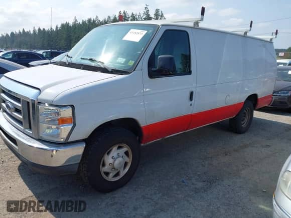 2012 Ford Econoline Cargo Commercial z VIN 1FTNS2EL2CDB27134, wystawiony jako IAAI lot #43182873 z przebiegiem 239 030 mil mil oraz . Historia ofert i sprzedaży dostępna na DreamBid. Obrazek 21.
