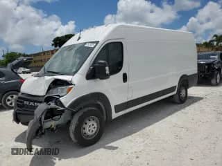 2023 Ram ProMaster Cargo z VIN 3C6MRVJGXPE582052, wystawiony jako Copart lot #61475025 z przebiegiem 1 849 mil mil oraz Szkoda całkowita • Salvage title. Historia ofert i sprzedaży dostępna na DreamBid. Obrazek 1.