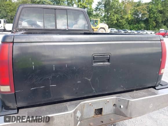 1990 GMC Sierra 1500 с VIN 1GTDK14K1LZ523914, выставлен на аукционе IAAI как лот 43001946 с пробегом 178 586 миль миль и . История ставок и продаж доступна на DreamBid. Изображение 13.