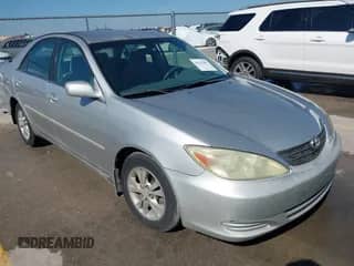 2004 Toyota Camry LE с VIN 4T1BF32K54U070031, выставлен на аукционе IAAI как лот 43422695 с пробегом 230 696 миль миль и . История ставок и продаж доступна на DreamBid. Изображение 1.