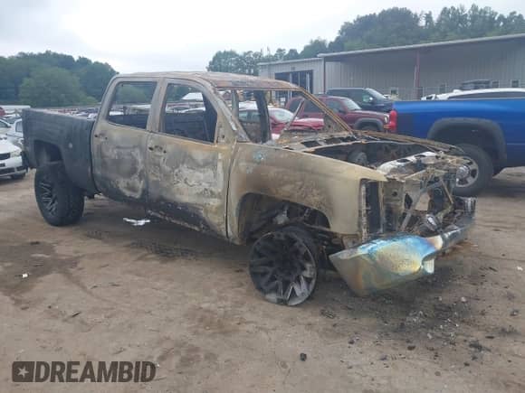 2017 Chevrolet Silverado 1500 LT with VIN 1GCUKREC3HF132312, listed as a IAAI auction lot 42970269 with 155,000 mi miles and . Bid and sale history available at DreamBid. Image 1.
