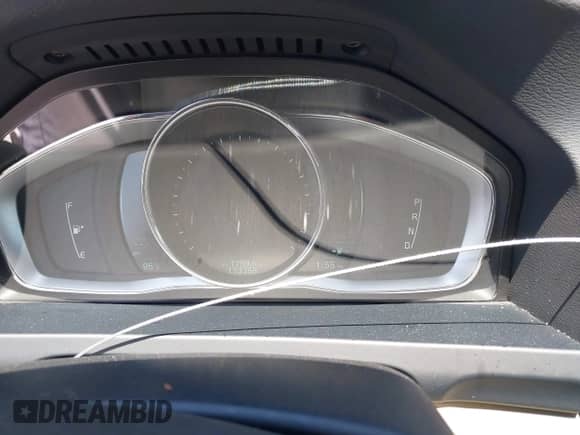 2015 Volvo S60 T5 Drive-E Premier with VIN YV140MFB5F1315522, listed as a IAAI auction lot 42752661 with 173,288 mi miles and . Bid and sale history available at DreamBid. Image 7.
