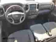 2020 Chevrolet Silverado 1500 LT z VIN 1GCPYDEK4LZ119257, wystawiony jako Copart lot #54862255 z przebiegiem 61 026 mil mil oraz Czysty tytuł • Clean title. Historia ofert i sprzedaży dostępna na DreamBid. Obrazek 8.