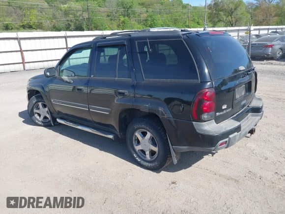 2002 Chevrolet TrailBlazer LS z VIN 1GNDT13S922128652, wystawiony jako IAAI lot #42212905 z przebiegiem 213 734 mil mil oraz . Historia ofert i sprzedaży dostępna na DreamBid. Obrazek 3.