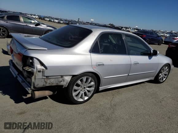 2001 Honda Accord EX with VIN 1HGCG16581A078962, listed as a Copart auction lot 82248125 with 223,022 mi miles and Salvage title. Bid and sale history available at DreamBid. Image 3.