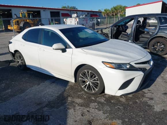 2019 Toyota Camry LE с VIN 4T1B11HKXKU794532, выставлен на аукционе IAAI как лот 43224157 с пробегом 80 828 миль миль и . История ставок и продаж доступна на DreamBid. Изображение 1.