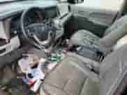 2016 Toyota Sienna XLE z VIN 5TDYK3DC2GS727327, wystawiony jako Copart lot #82152655 z przebiegiem 136 048 mil mil oraz Szkoda całkowita • Salvage title. Historia ofert i sprzedaży dostępna na DreamBid. Obrazek 8.