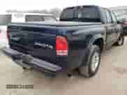 2004 Dodge Dakota Sport z VIN 1D7HL38N84S700019, wystawiony jako Copart lot #49158204 z przebiegiem 95 636 mil mil oraz Szkoda całkowita • Salvage title. Historia ofert i sprzedaży dostępna na DreamBid. Obrazek 3.