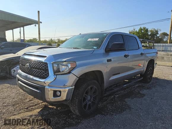 2019 Toyota Tundra SR5 z VIN 5TFDW5F1XKX856218, wystawiony jako Copart lot #86442695 z przebiegiem 65 348 mil mil oraz Czysty tytuł • Clean title. Historia ofert i sprzedaży dostępna na DreamBid. Obrazek 1.