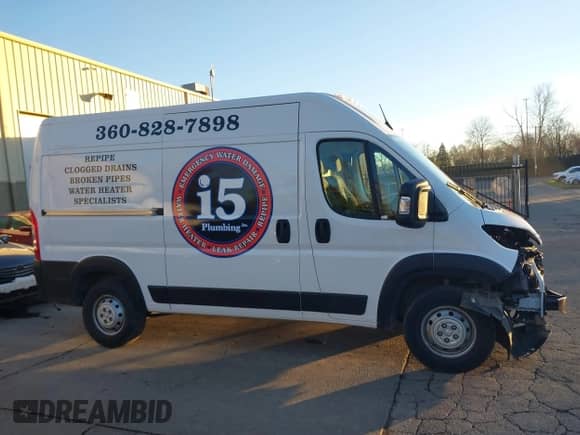 2023 Ram ProMaster Cargo с VIN 3C6LRVBGXPE583101, выставлен на аукционе IAAI как лот 41206939 с пробегом 9 469 миль миль и . История ставок и продаж доступна на DreamBid. Изображение 14.