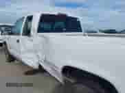 1996 Chevrolet Silverado 2500 с VIN 1GCGC29R2TE200856, выставлен на аукционе IAAI как лот 42471785 с пробегом 288 758 миль миль и . История ставок и продаж доступна на DreamBid. Изображение 12.