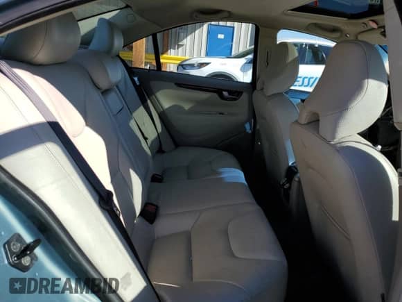 2005 Volvo S60 с VIN YV1RH592052442462, выставлен на аукционе Copart как лот 50829495 с пробегом 143 983 миль миль и Списание • Salvage title. История ставок и продаж доступна на DreamBid. Изображение 10.