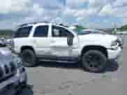 2004 Chevrolet Tahoe Z71 z VIN 1GNEK13Z84R105328, wystawiony jako IAAI lot #42850218 z przebiegiem 255 160 mil mil oraz . Historia ofert i sprzedaży dostępna na DreamBid. Obrazek 13.